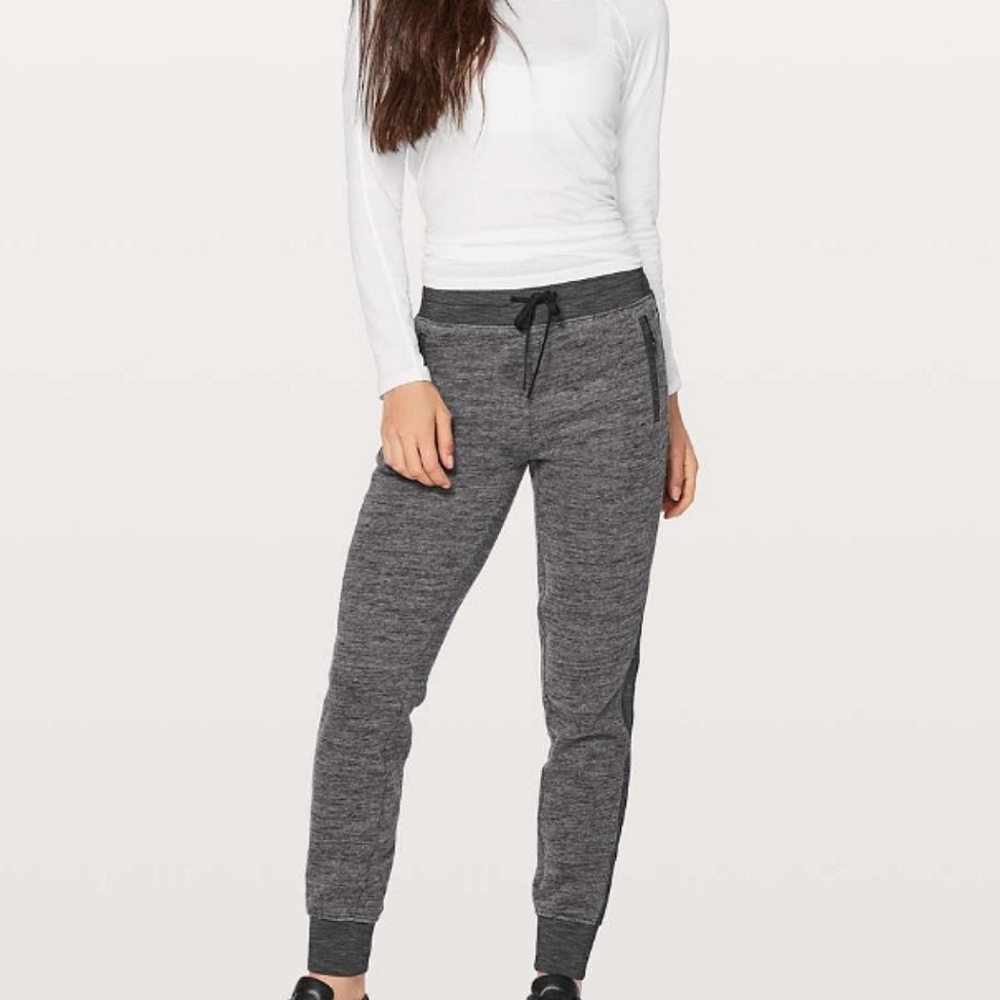 Lululemon Get Going Jogger 28.5" in Heathered Core Dark Grey / Heathered size 4